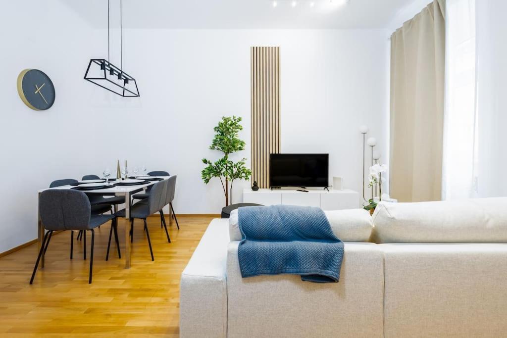 Orestaliving - Spacious 2Br On The Danube Canal Vienne Extérieur photo